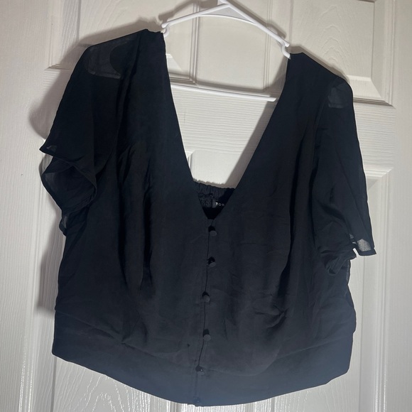 Torrid plus size size 1 1X TRENDY BLACK FLUTTER SLEEVE FANCY DRESSY CROP TOP - Picture 2 of 5